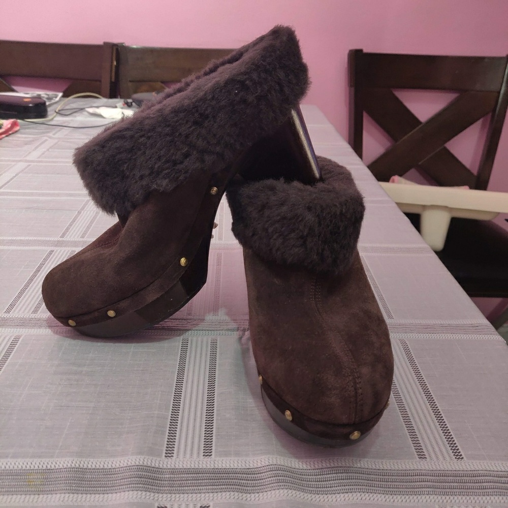 Shoes - Picture 2 of 2